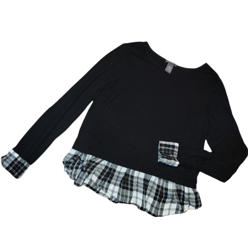 Chelsea & Theodore Black White Plaid Trim Top sz M